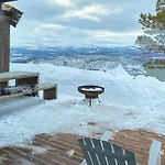 10 Person In Moen-by Traum *