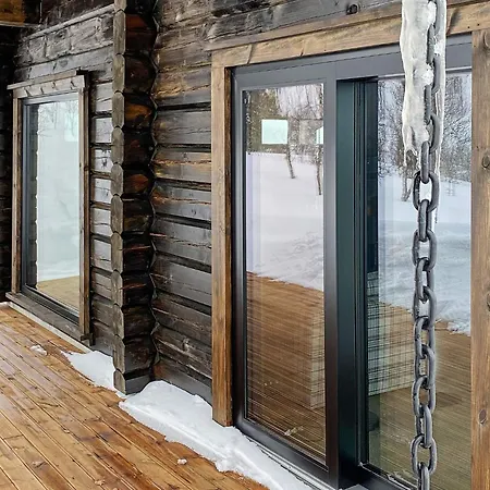 10 Person In Moen-by Traum *