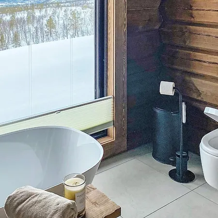 10 Person In Moen-by Traum *