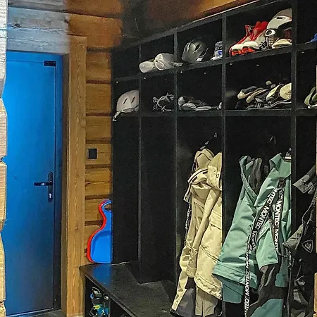 Semesterbostad 10 Person In Moen-by Traum