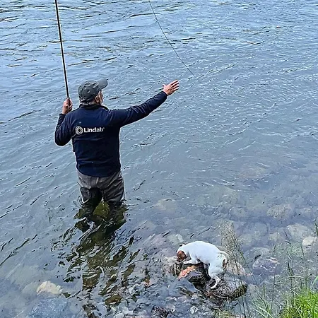 10 Person In Moen-by Traum *